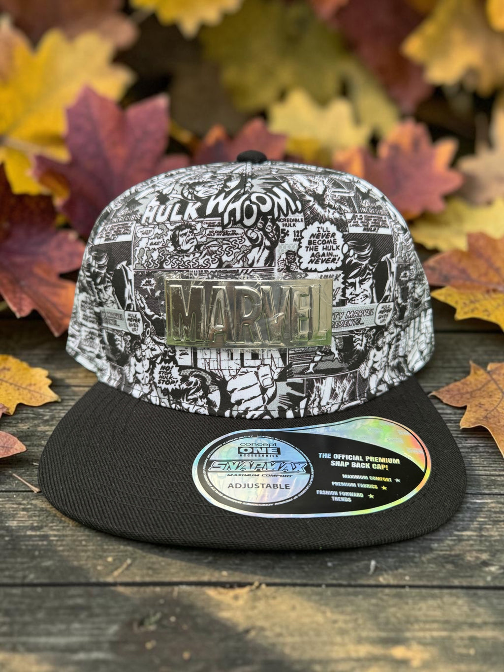 Marvel Hulk Comic Book Print Snapback Cap Black and White