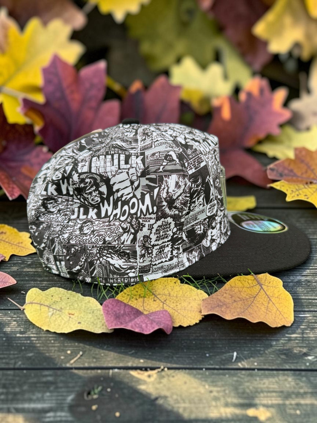 Marvel Hulk Comic Book Print Snapback Cap Black and White