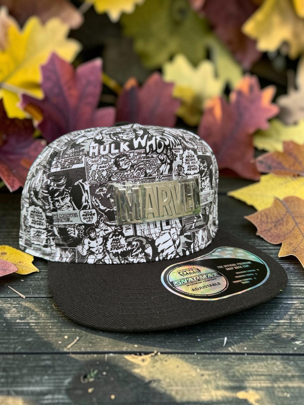 Marvel Hulk Comic Book Print Snapback Cap Black and White